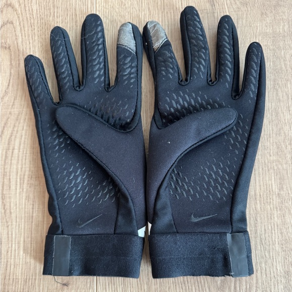 Nike Academy HyperWarm gloves - Picture 2 of 3
